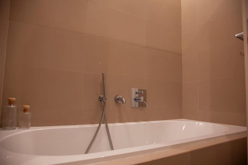 Roma, Gemelli Casa Eleganza, Modernista Apartamento Roma